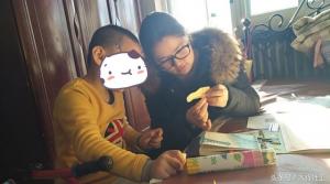 寒冷冬天里的一束光